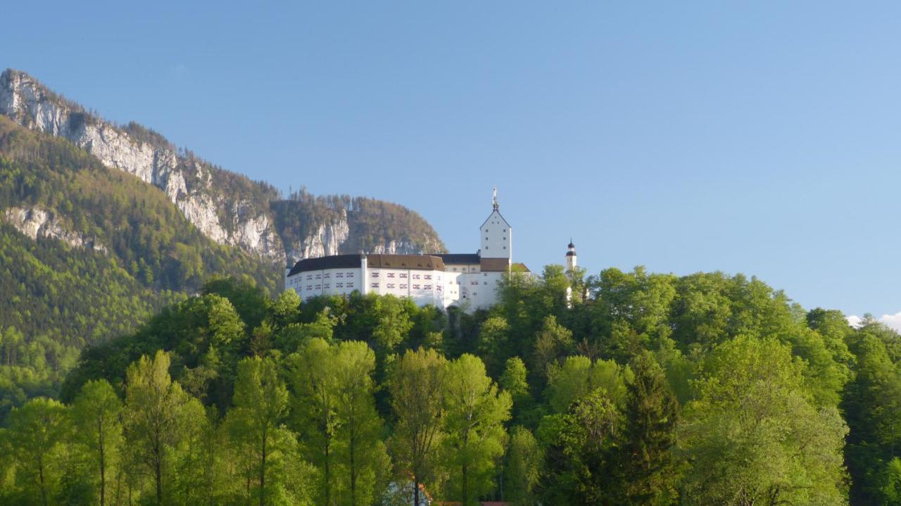 מלון אשאו אים כימגאו Wirtshaus Zum Baumbach מראה חיצוני תמונה